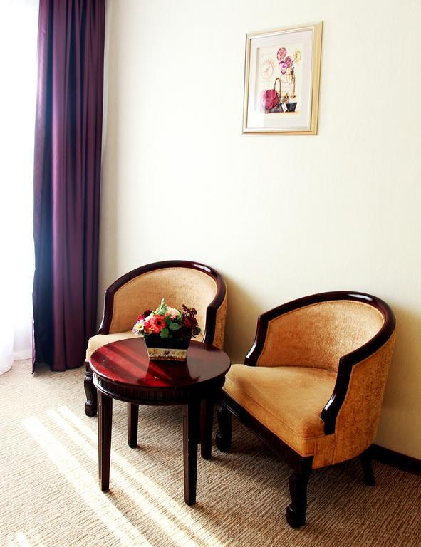 Hotel Victoria バクリアニ 部屋 写真